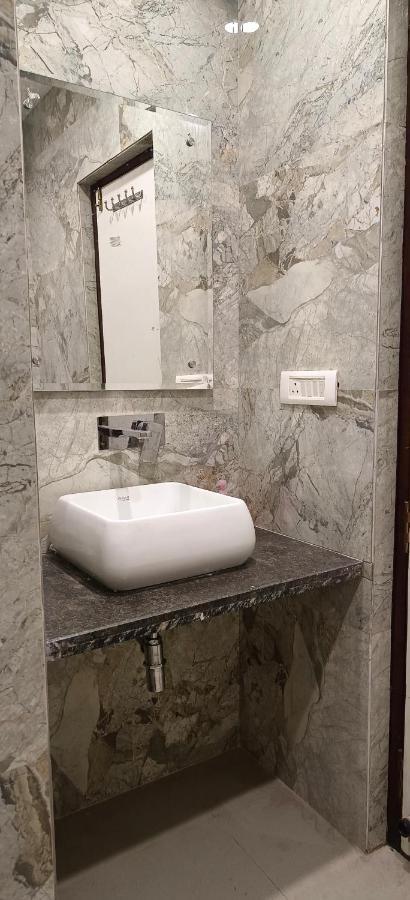 Hotel Batra Home Nizamuddin Yeni Delhi Dış mekan fotoğraf