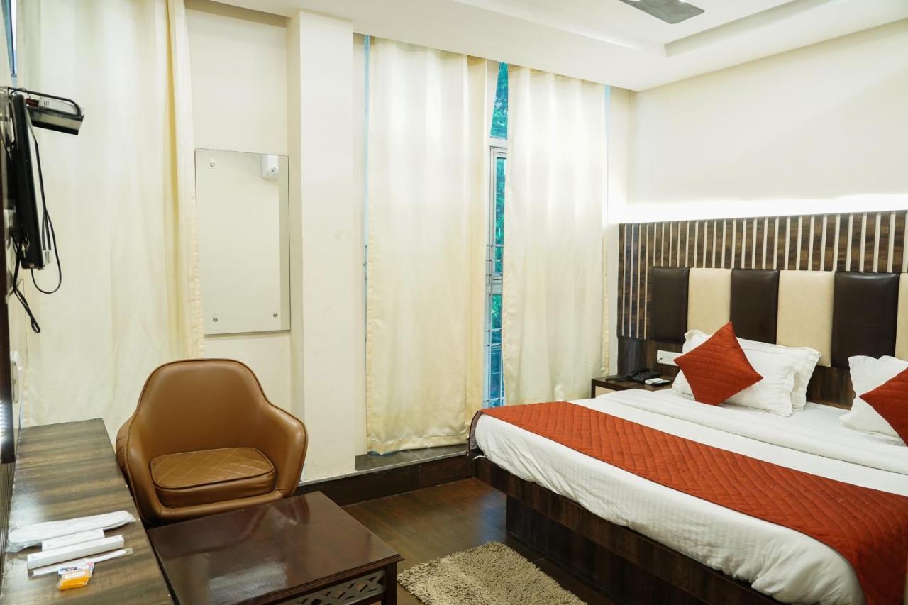Hotel Batra Home Nizamuddin Yeni Delhi Dış mekan fotoğraf