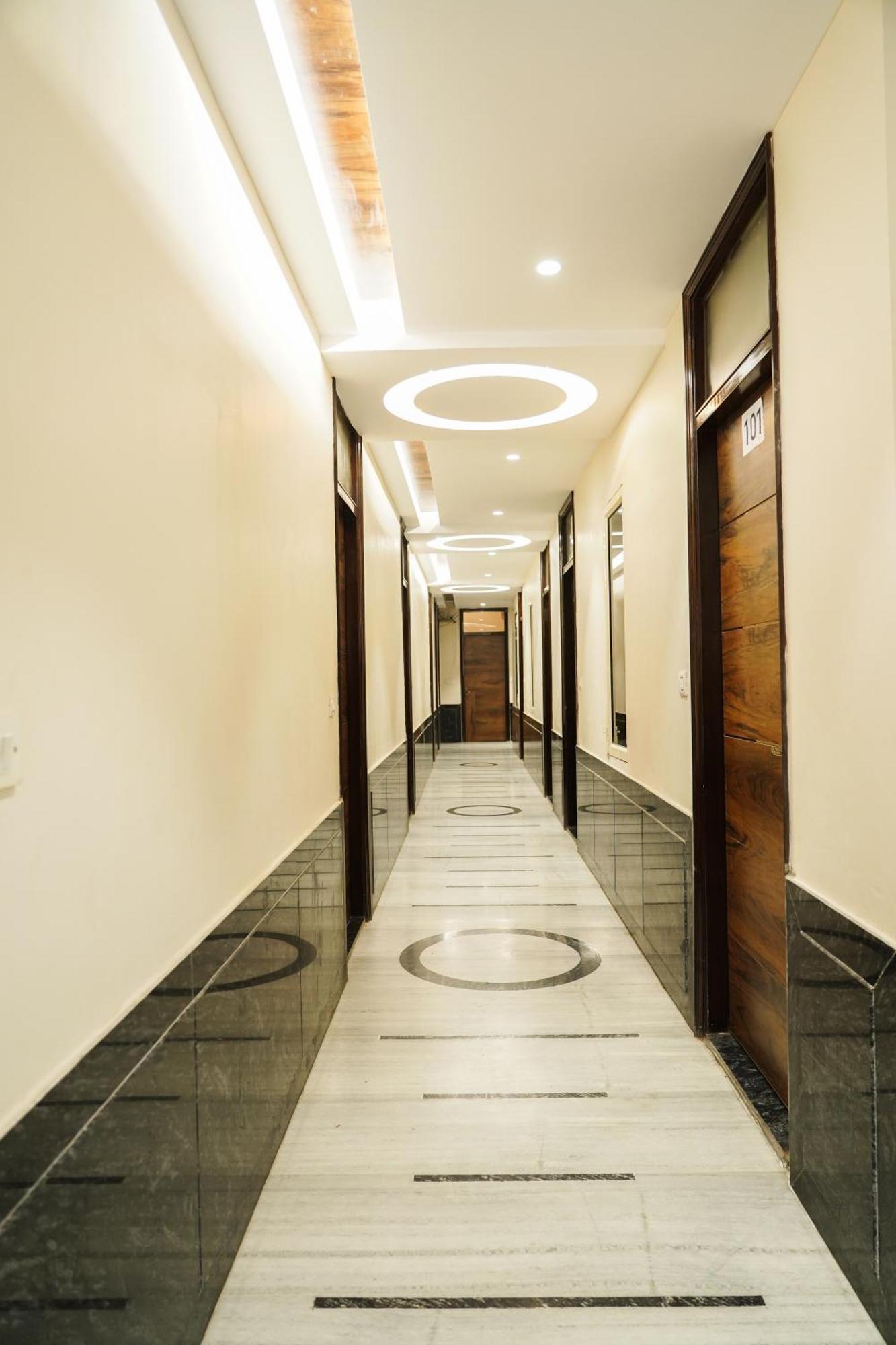 Hotel Batra Home Nizamuddin Yeni Delhi Dış mekan fotoğraf