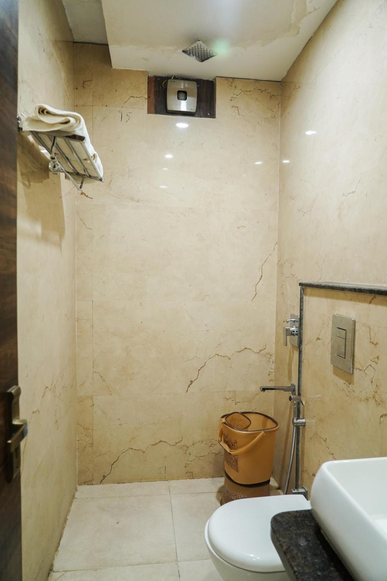 Hotel Batra Home Nizamuddin Yeni Delhi Dış mekan fotoğraf