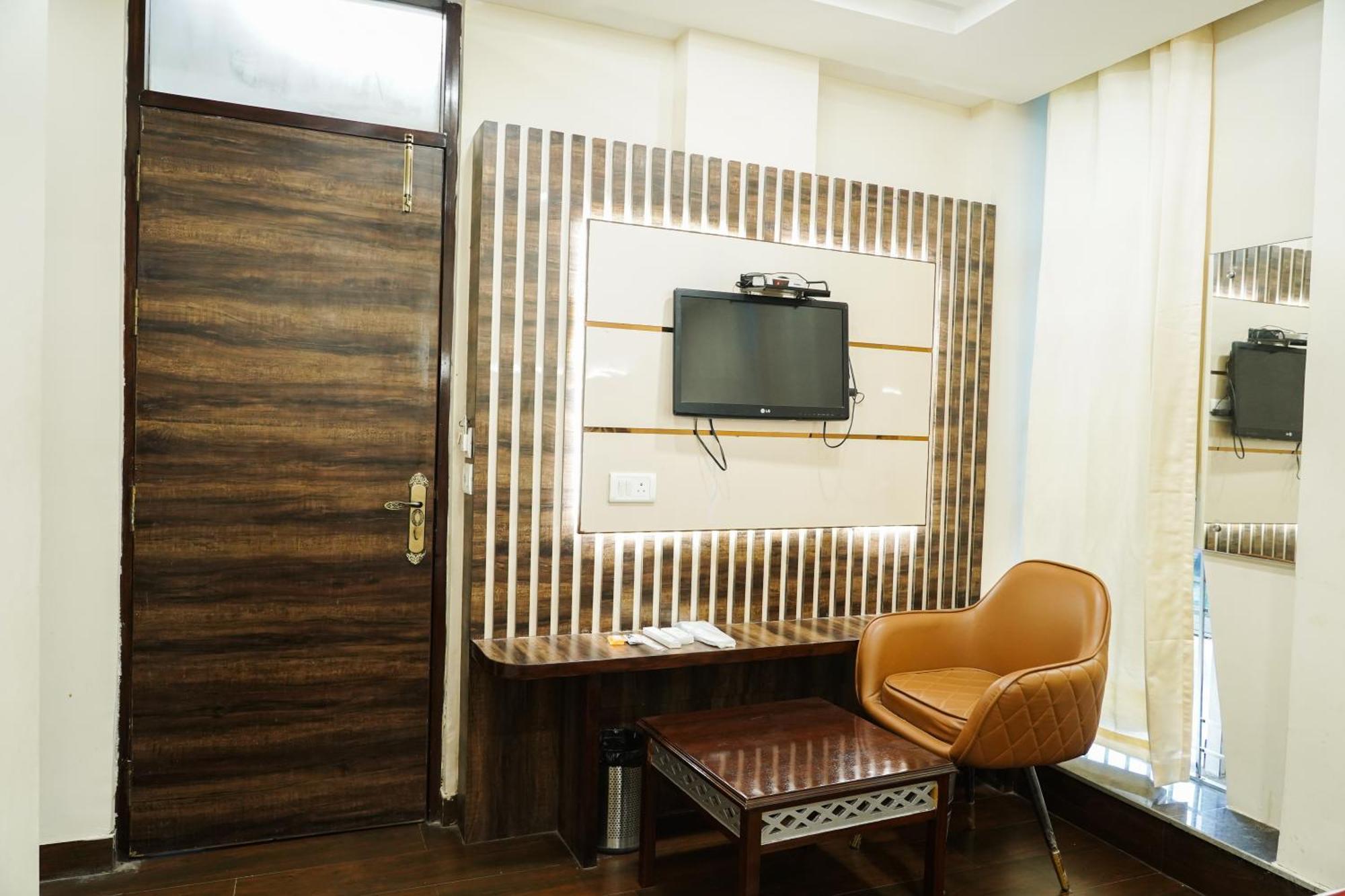 Hotel Batra Home Nizamuddin Yeni Delhi Dış mekan fotoğraf