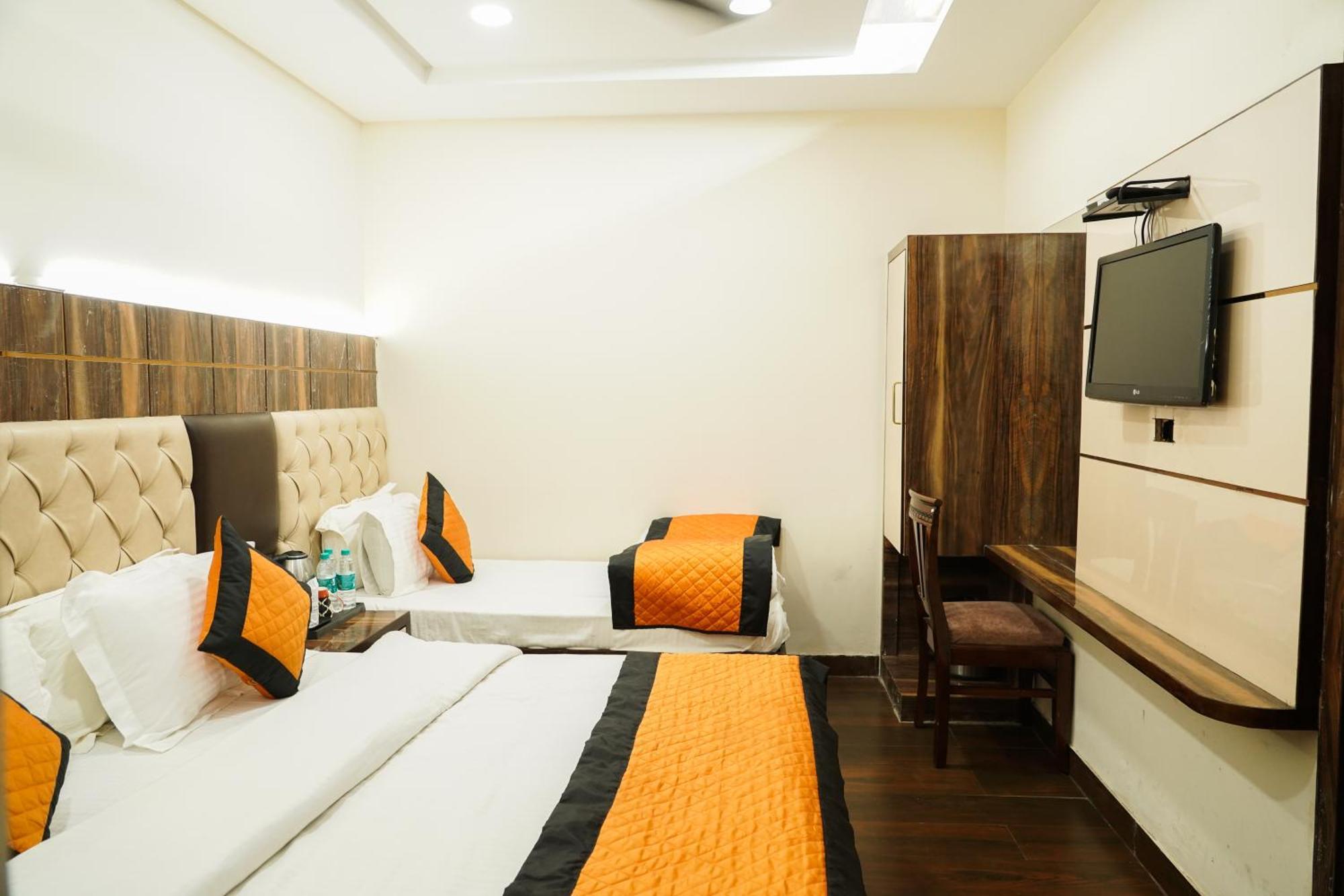 Hotel Batra Home Nizamuddin Yeni Delhi Dış mekan fotoğraf