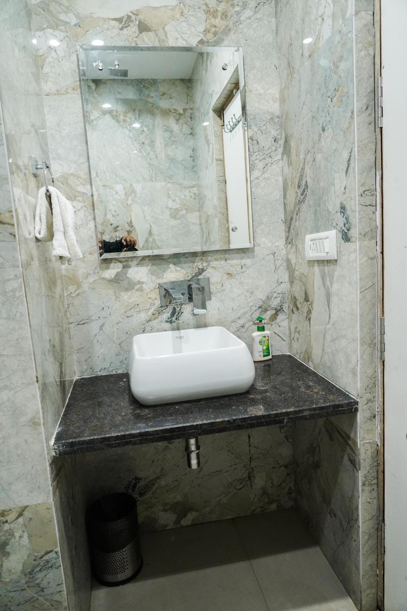 Hotel Batra Home Nizamuddin Yeni Delhi Dış mekan fotoğraf