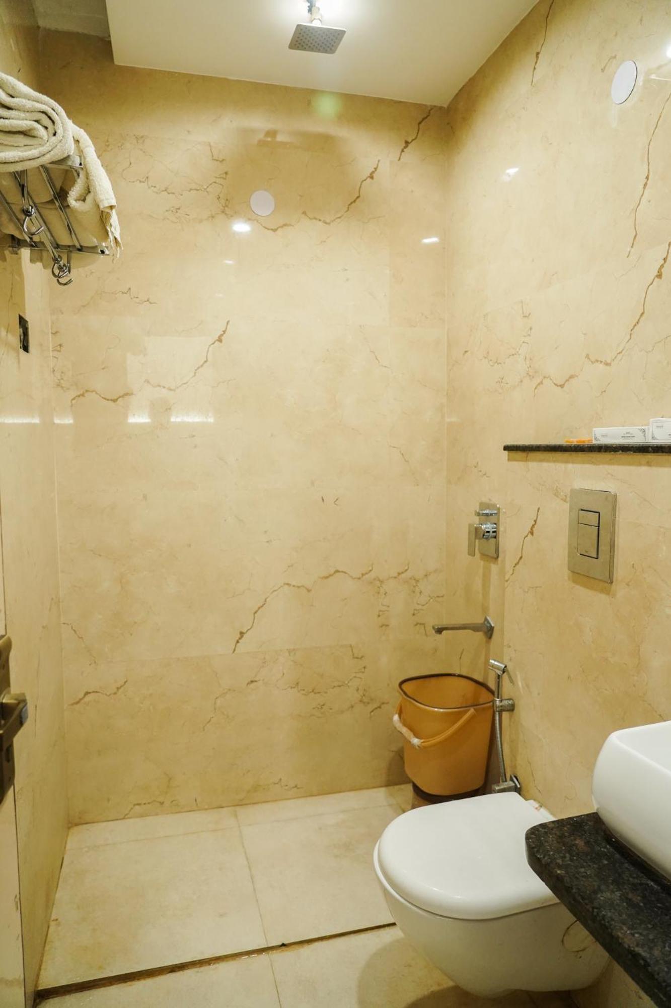 Hotel Batra Home Nizamuddin Yeni Delhi Dış mekan fotoğraf