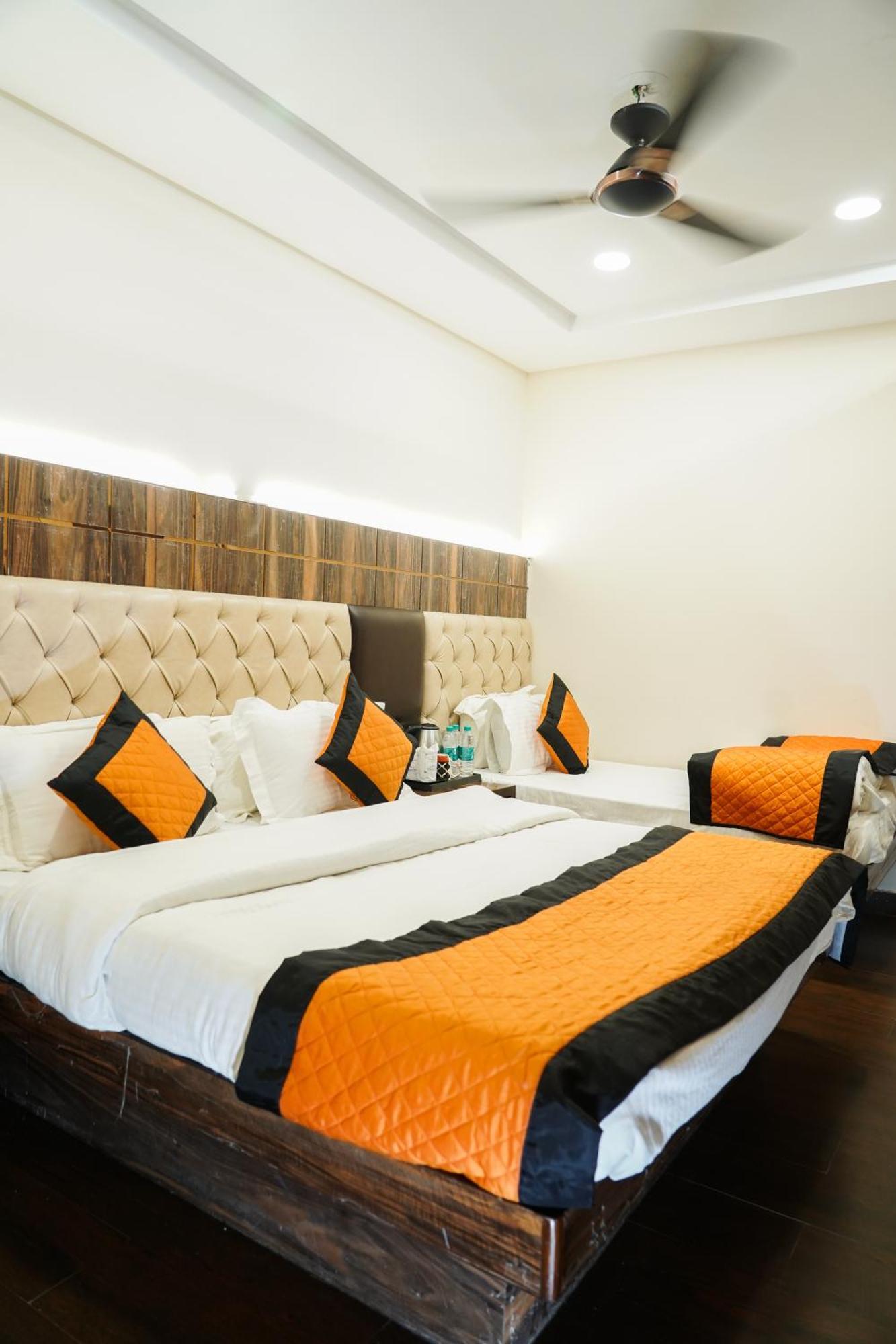 Hotel Batra Home Nizamuddin Yeni Delhi Dış mekan fotoğraf