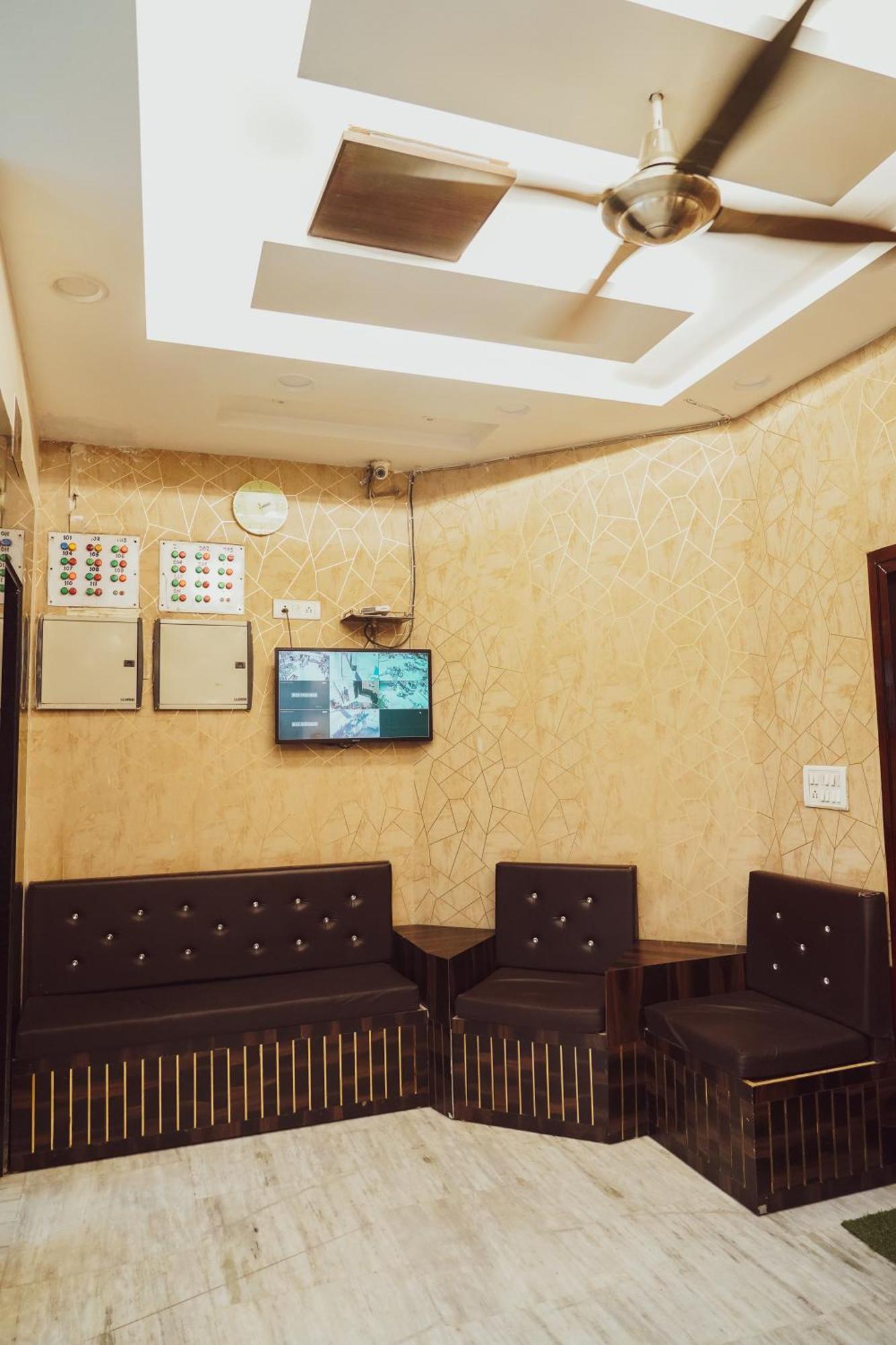 Hotel Batra Home Nizamuddin Yeni Delhi Dış mekan fotoğraf